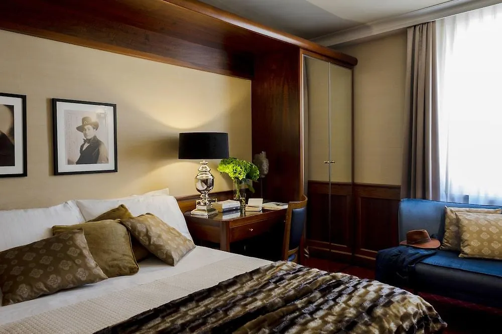 Hotel Accademia Verona 4*,